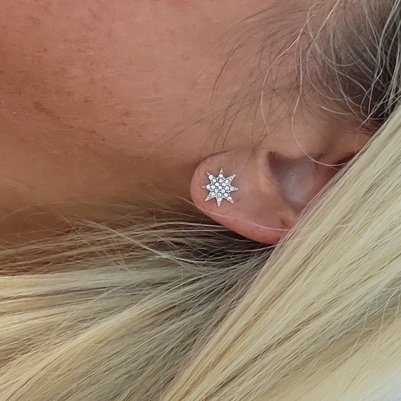 Gorgeous Front/Back Starburst Earrings - Picture 4 of 10